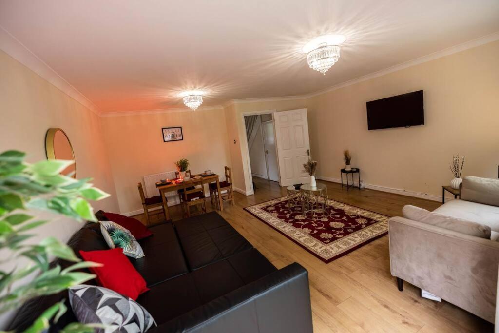 3 Bedrooms House-Sofabed-Parking-Bbqstove-Garden Londra Exterior foto