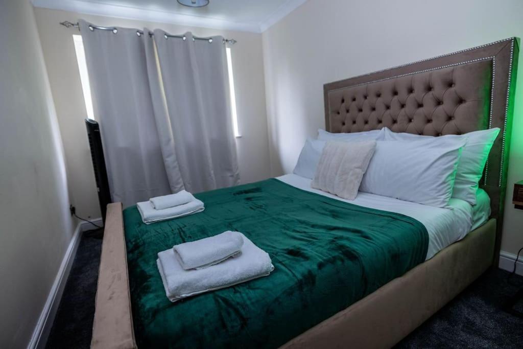 3 Bedrooms House-Sofabed-Parking-Bbqstove-Garden Londra Exterior foto