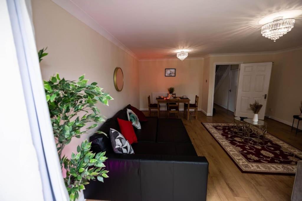 3 Bedrooms House-Sofabed-Parking-Bbqstove-Garden Londra Exterior foto