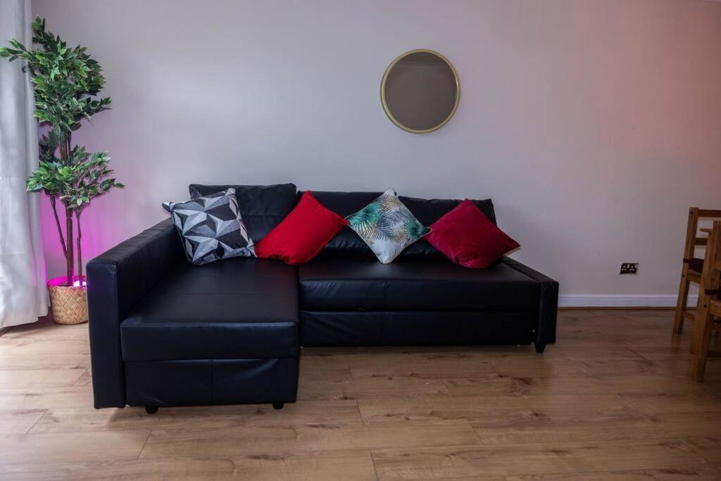 3 Bedrooms House-Sofabed-Parking-Bbqstove-Garden Londra Exterior foto