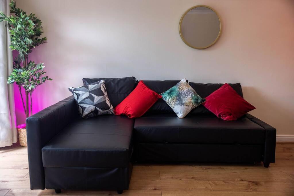 3 Bedrooms House-Sofabed-Parking-Bbqstove-Garden Londra Exterior foto